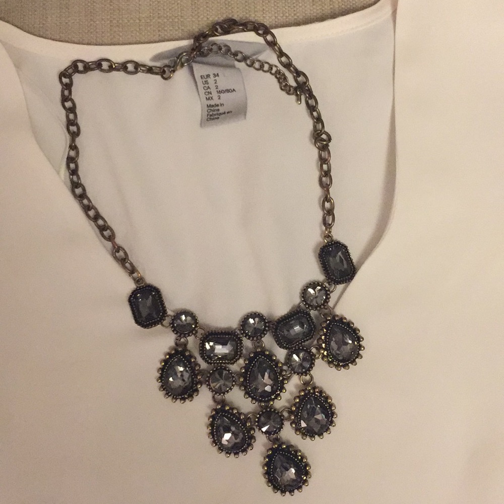 Clearance 🔥 Gray and gold necklace